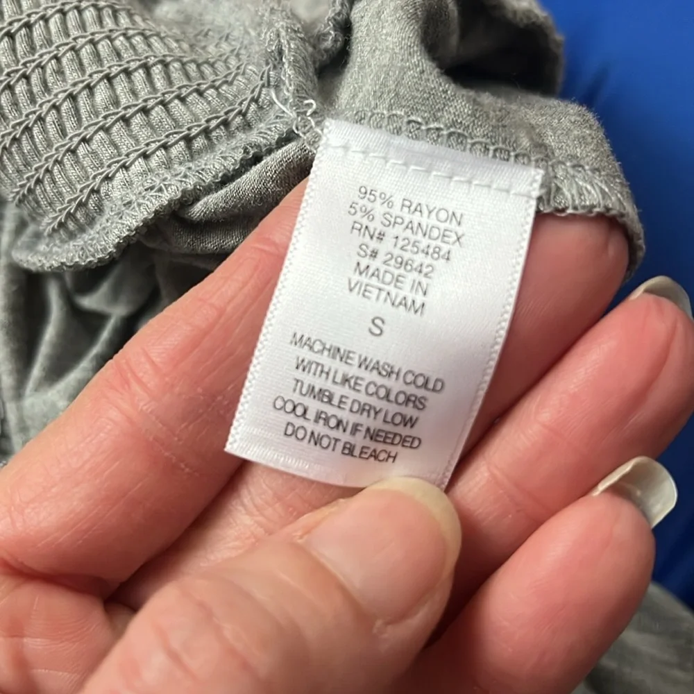 BNWOT Lime Blue elastic bottom super soft top - Picture 9 of 12